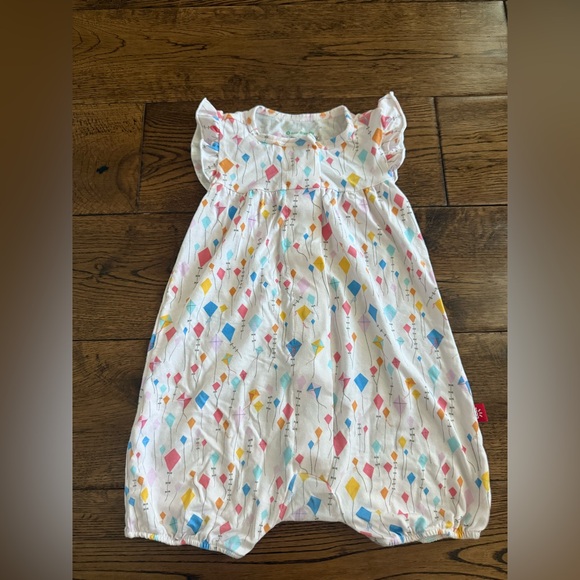 Magnetic Me Kite Romper Size 6-9 Month - Picture 1 of 3